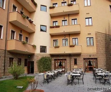 チリチア ホテル 3*