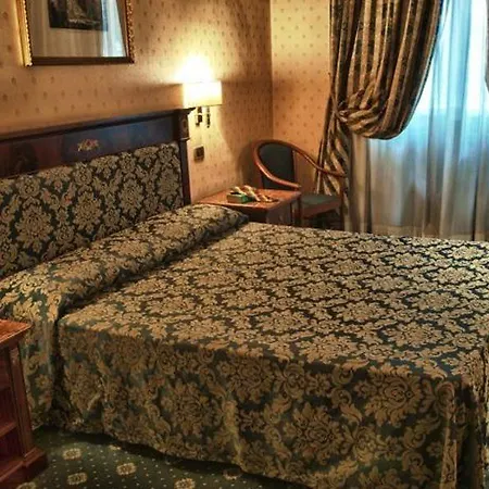 チリチア 3* ローマ